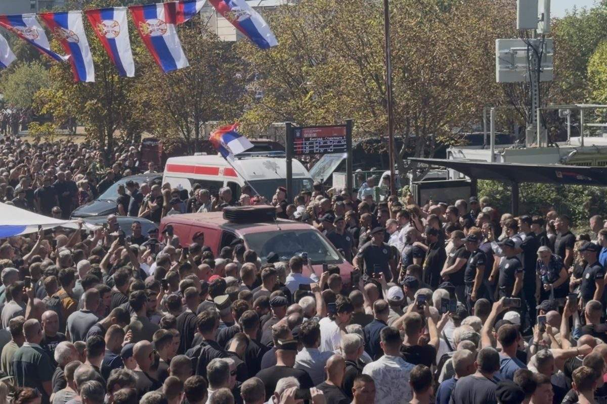 “Crveni kombi” za generala Ratka: Pravac Džehennem!